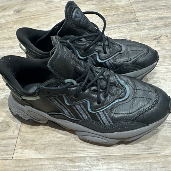 Adidas  Ozweego Men’s 8 - Picture 3 of 6